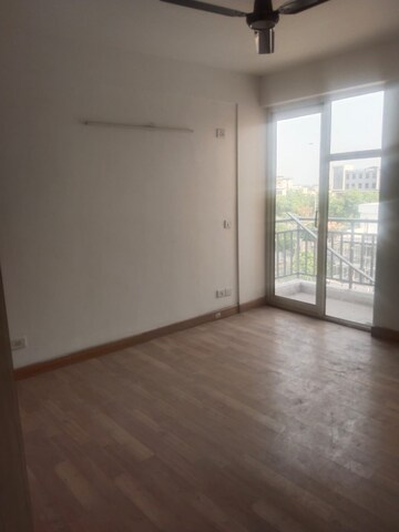 Room in 3 BHK Builder Floor at Sector 84 – for Sale