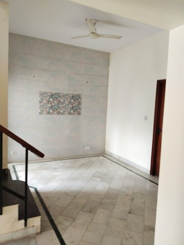 Room in 3 BHK Independent House at Palam Vihar – for Sale