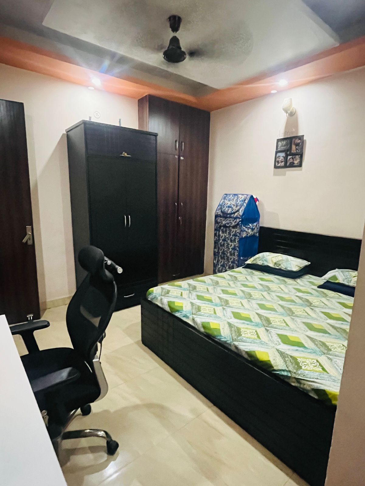 Resale 2 Bedroom 850 Sq.Ft. Builder Floor in Mianwali Colony Gurgaon