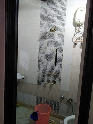 Bathroom in 1 BHK Builder Floor at Lajpat Nagar – for Rent