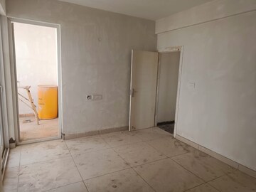 Room in 3 BHK Villa at Sector 127 – for Sale