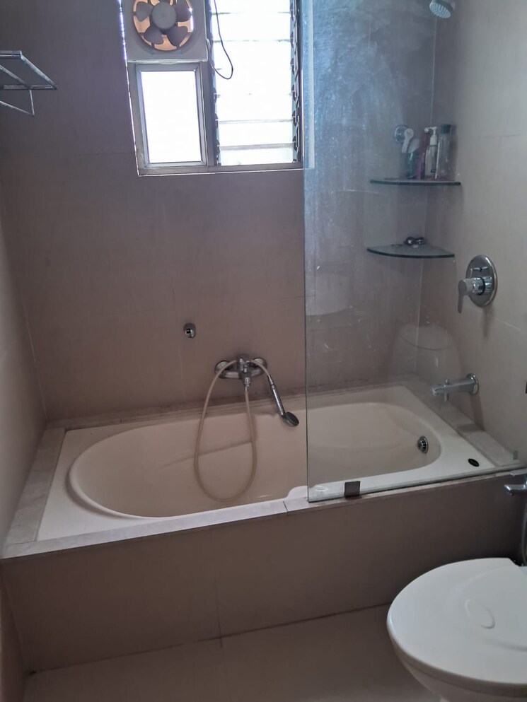 Bathroom, suma-padma-vilas-enclave 4 Bedroom 5524 Sq.Ft. Villa In Wanowrie Pune 7710641