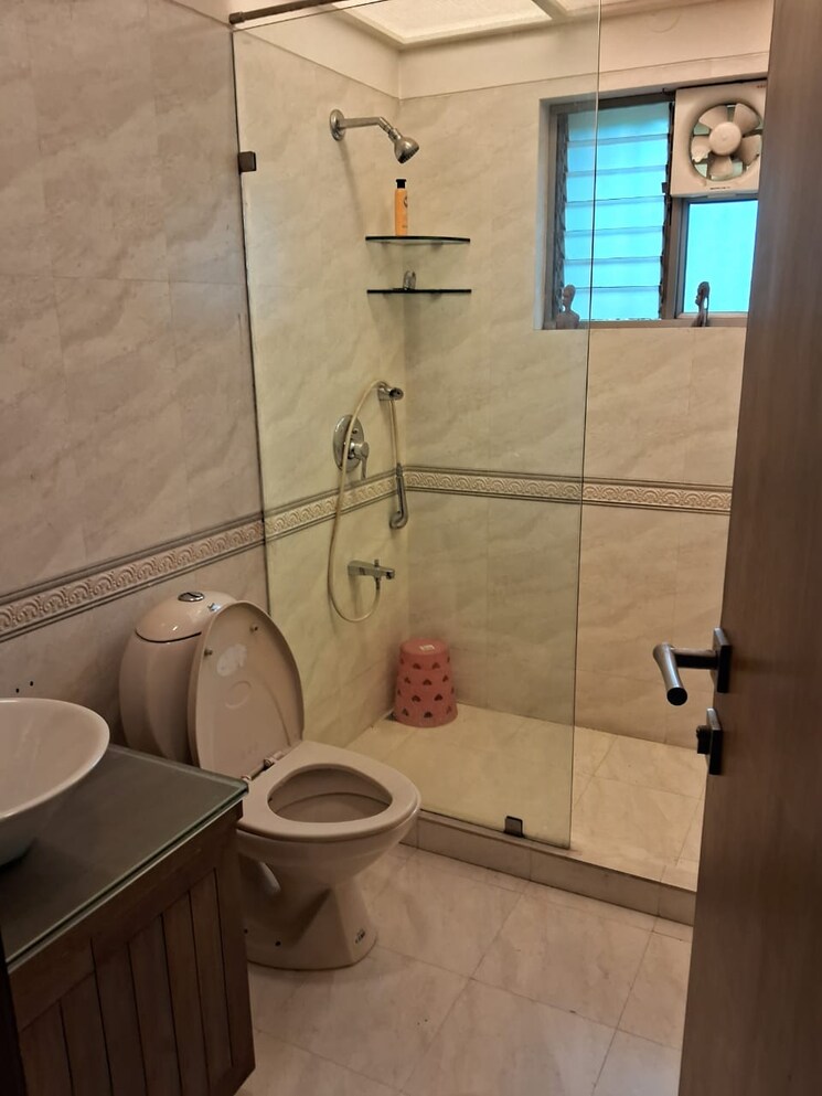 Bathroom, suma-padma-vilas-enclave 4 Bedroom 5524 Sq.Ft. Villa In Wanowrie Pune 7710641