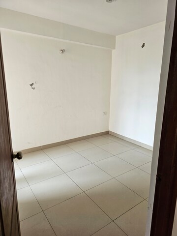 Room in 2 BHK Apartment at Ascent Sevy Ville De Phase II, Raj Nagar Extension – for Sale