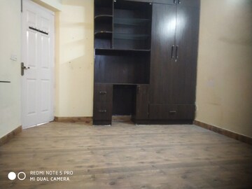 Room in 3 BHK Builder Floor at SS Southend Floors, South City 2 – for Sale