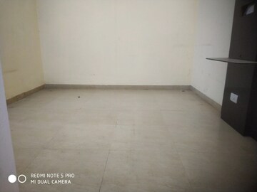 Room in 3 BHK Builder Floor at SS Southend Floors, South City 2 – for Sale