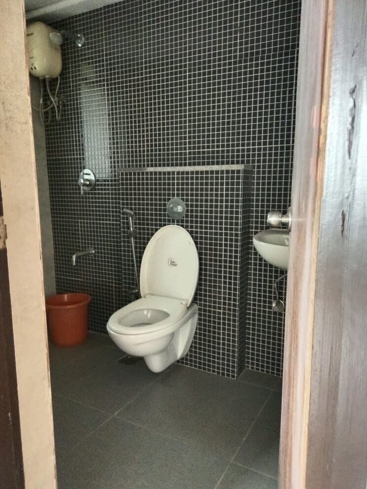 Bathroom, lodha-palava-city 2 Bedroom 743 Sq.Ft. Apartment In Dombivli East Thane 7711121