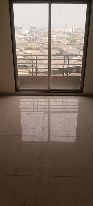Room in 2 BHK Apartment at Mera Makaan Utkarsh, Dombivli East – for Sale