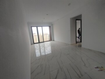 Room in 2 BHK Apartment at Risland The Icon, Dhokali – for Rent