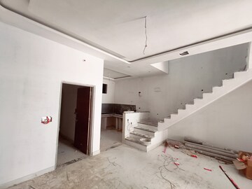 Room in 3 BHK Villa at Kalwar Road – for Sale
