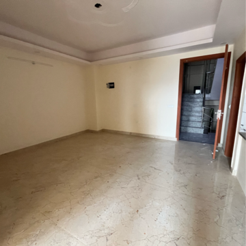 रेसिडेंशियल बिल्डर फ्लोर वर्ग फुट फॉर रेंट इन सेक्टर 104 नोएडा  7711611