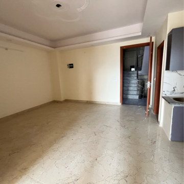 रेसिडेंशियल बिल्डर फ्लोर वर्ग फुट फॉर रेंट इन सेक्टर 104 नोएडा  7711611