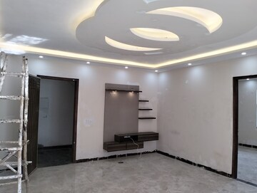Building Lobby in 4 BHK Builder Floor at Sector 31 – for Sale
