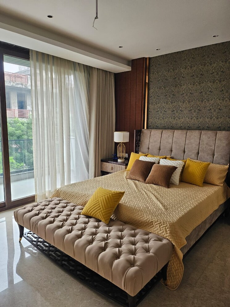 Living Room, new rajinder nagar 5 Bedroom 660 Sq.Yd. Builder Floor In New Rajinder Nagar Delhi 7711796