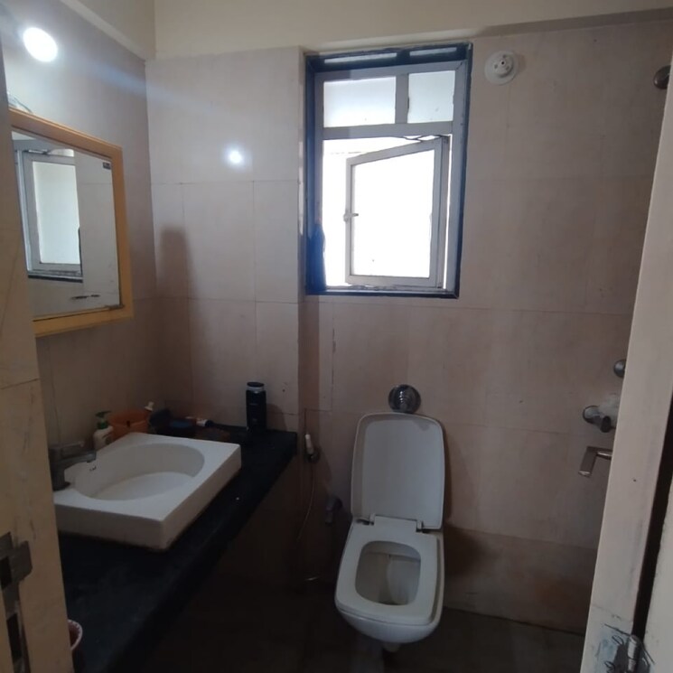 Bathroom, puranik-capitol 2 Bedroom 662 Sq.Ft. Apartment In Kasarvadavali Thane 7712016