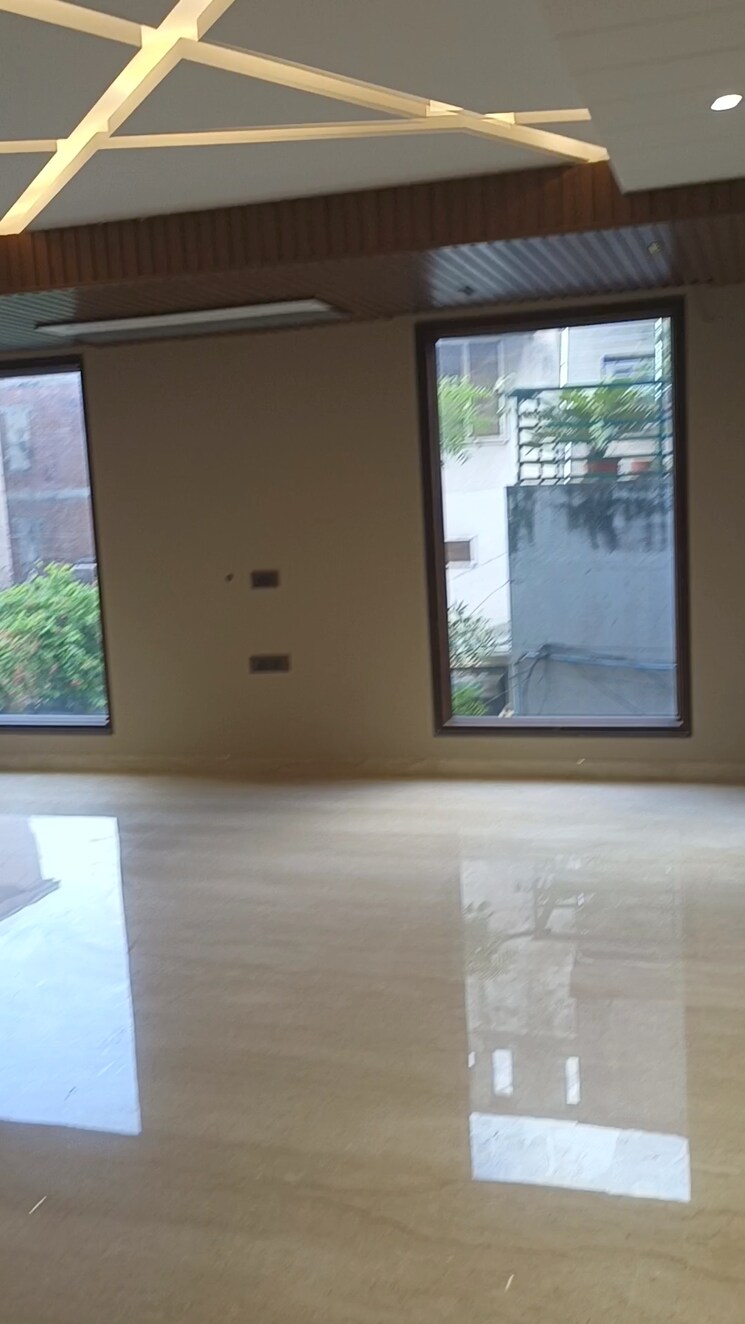 Room, old rajinder nagar 4 Bedroom 666 Sq.Yd. Builder Floor In Old Rajinder Nagar Delhi 7712175