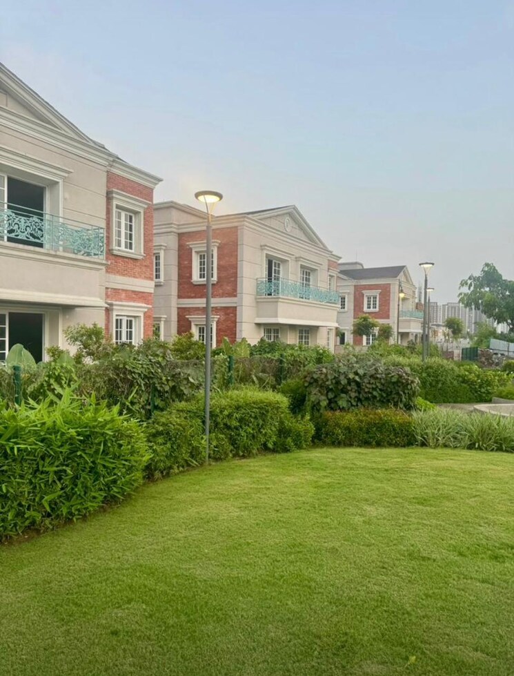 Garden, lodha-villa-royale 4 Bedroom 4000 Sq.Ft. Villa In Mankoli Thane 7711393