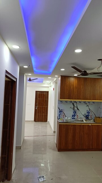 Furnished Amenities in 3 BHK Apartment at Futec Gateway, Sector 75 – for Sale