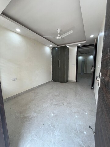 Room in 3 BHK Builder Floor at Palm Residency Chhatarpur, Chattarpur – for Sale