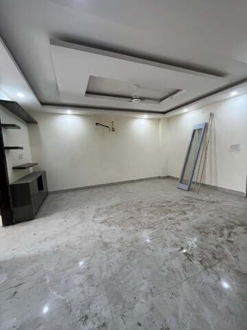 Room in 3 BHK Builder Floor at Palm Residency Chhatarpur, Chattarpur – for Sale