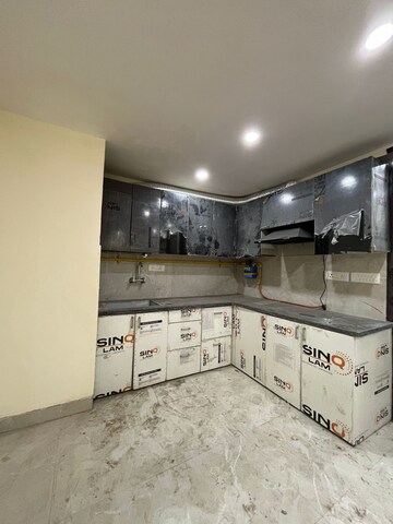 Kitchen in 3 BHK Builder Floor at Palm Residency Chhatarpur, Chattarpur – for Sale