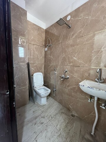 Bathroom in 3 BHK Builder Floor at Palm Residency Chhatarpur, Chattarpur – for Sale