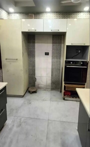 रेसिडेंशियल बिल्डर फ्लोर वर्ग फुट फॉर रेंट इन तिलक नगर दिल्ली  7713090