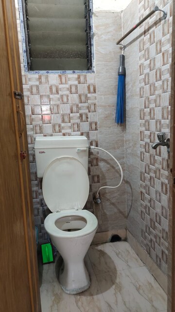 Bathroom in 2 BHK Apartment at Dover ln – for Sale