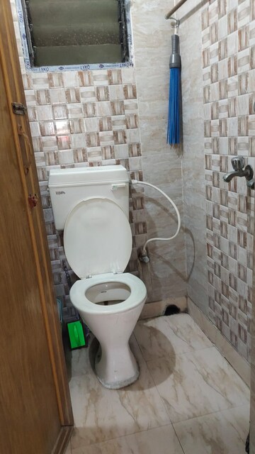 Bathroom in 2 BHK Apartment at Dover ln – for Sale