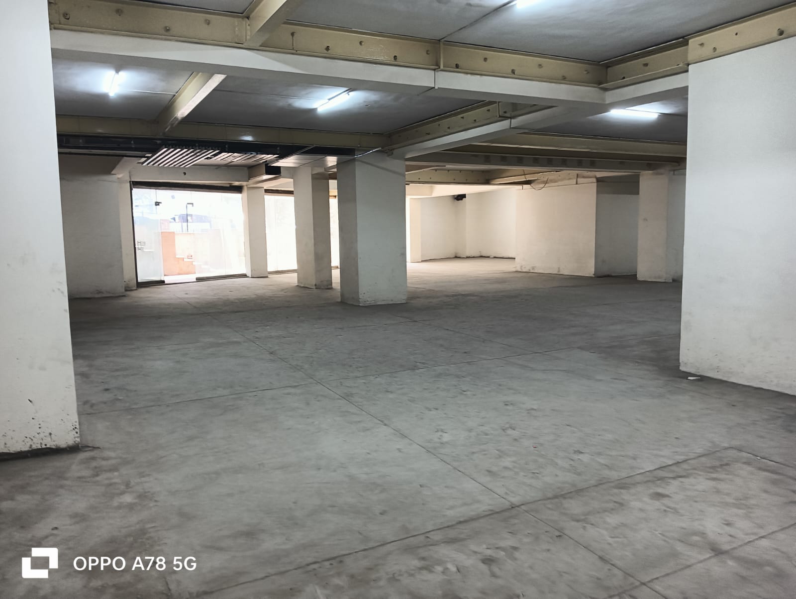 Rental Commercial Showroom 5124 Sq.Ft. in Goregaon East Mumbai 7713309