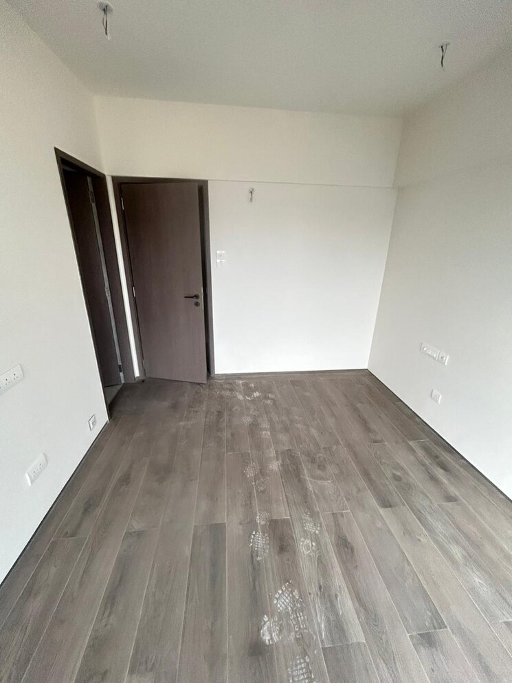 Room, rustomjee-reserve 2 Bedroom 840 Sq.Ft. Apartment In Dahisar West Mumbai 7713389