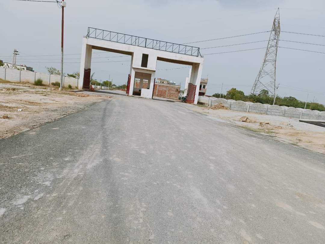 Resale 131 Sq.Yd. Plot in Himalaya Defence Mega City, Dadri Greater
