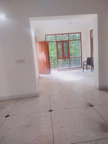Room in 3 BHK Apartment at Cosmos Express 99, Sector 99 – for Sale