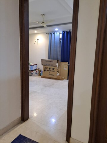 Room in 3 BHK Builder Floor at Palam Vihar – for Rent