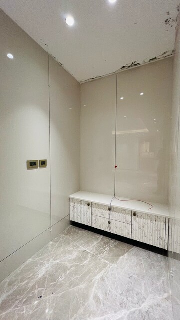 Bathroom in 4 BHK Builder Floor at Emaar Emerald Hills Phase 2, Sector 65 – for Sale