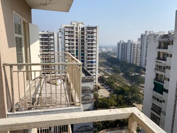 2 BHK Apartment For Resale in BPTP Discovery Park Sector 80 Faridabad  7714036