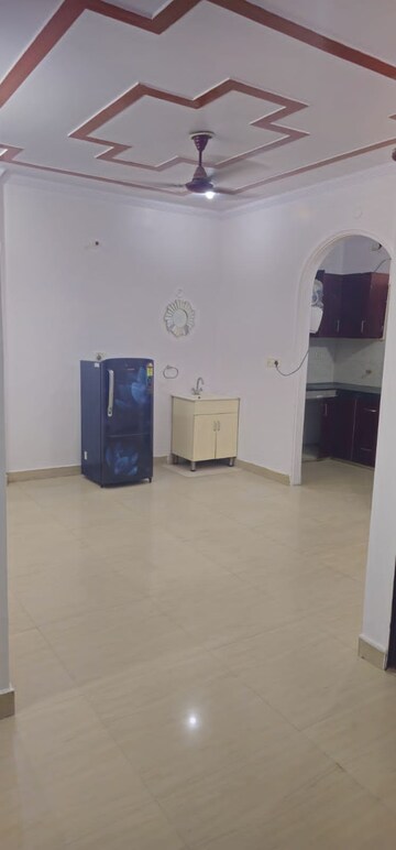 रेसिडेंशियल बिल्डर फ्लोर वर्ग यार्ड फॉर रेंट इन उत्तम नगर दिल्ली  7714070