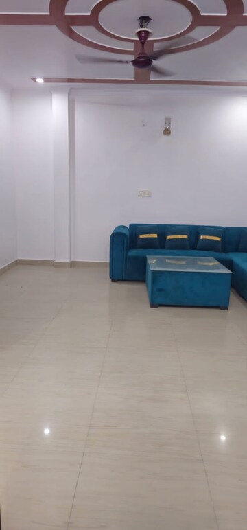 रेसिडेंशियल बिल्डर फ्लोर वर्ग यार्ड फॉर रेंट इन उत्तम नगर दिल्ली  7714070