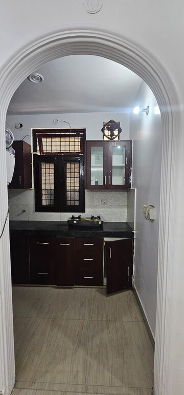 रेसिडेंशियल बिल्डर फ्लोर वर्ग यार्ड फॉर रेंट इन उत्तम नगर दिल्ली  7714070