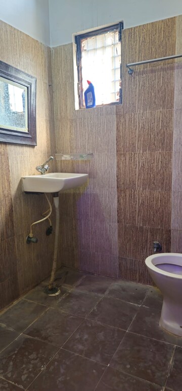 रेसिडेंशियल बिल्डर फ्लोर वर्ग यार्ड फॉर रेंट इन उत्तम नगर दिल्ली  7714070