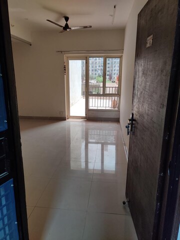 Room in 2.5 BHK Apartment at Town Park White Orchid, Sector 16c Greater Noida – for Sale
