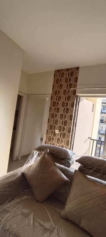 Master Bedroom in 3 BHK Apartment at Sare Springview Floors, Lal Kuan – for Sale