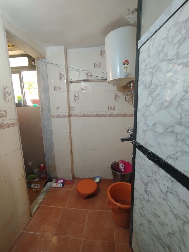 Bathroom, rosewood-prestige-residency 1 Bedroom 425 Sq.Ft. Apartment In Ghodbunder Road Thane 7714225