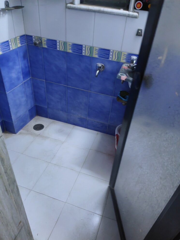 Bathroom, sarvoday-garden-kalyan 2 Bedroom 635 Sq.Ft. Apartment In Kalyan West Thane 7714318