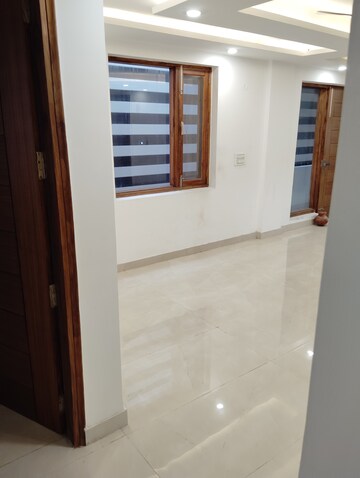 Room in 3 BHK Builder Floor at Sector 16 – for Sale