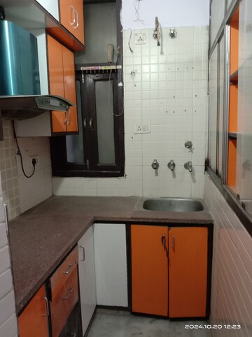 रेसिडेंशियल बिल्डर फ्लोर वर्ग मीटर फॉर रेंट इन रोहिणी सेक्टर 11 दिल्ली  7714456