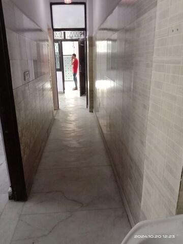 रेसिडेंशियल बिल्डर फ्लोर वर्ग मीटर फॉर रेंट इन रोहिणी सेक्टर 11 दिल्ली  7714456