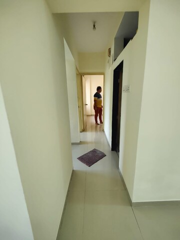 Building Lobby in 1.5 BHK Apartment at Squarefeet Green Square, Ghodbunder Road – for Sale