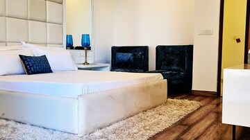 Master Bedroom in 3 BHK Apartment at Omaxe Lake, North Mullanpur – for Sale