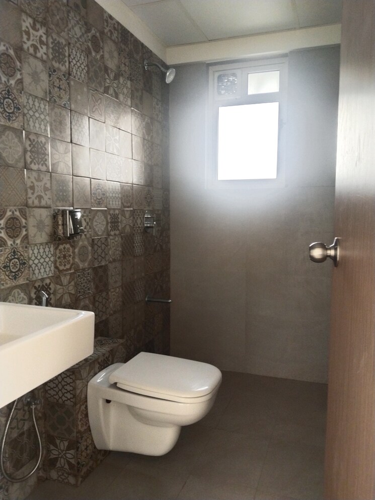 Bathroom, baner 2 Bedroom 1100 Sq.Ft. Apartment In Baner Pune 7714692